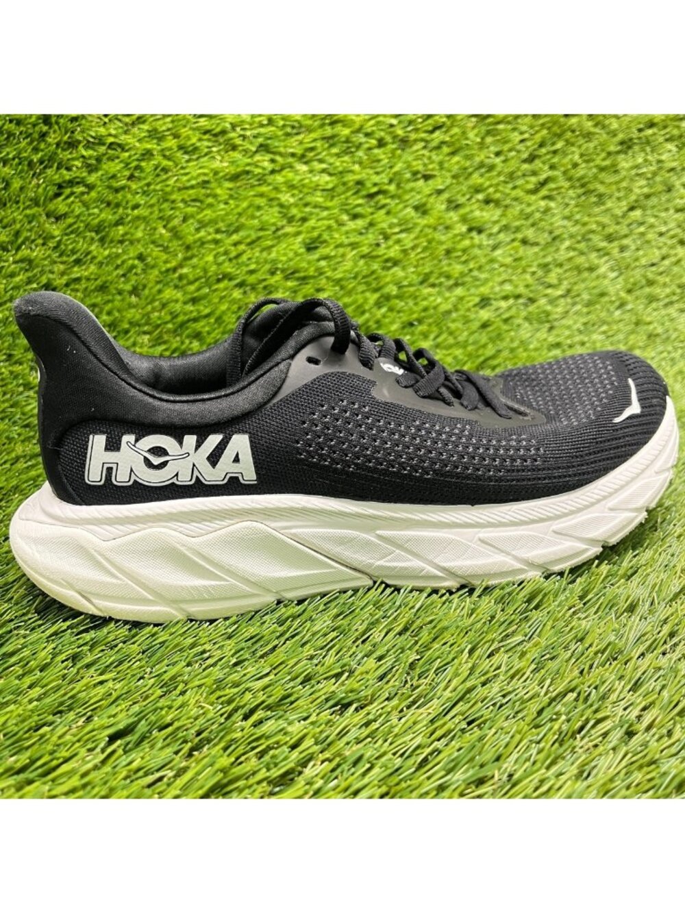 Hoka One One Arahi 7 Womens Size 7 Black White Athletic Running Shoes Sneakers